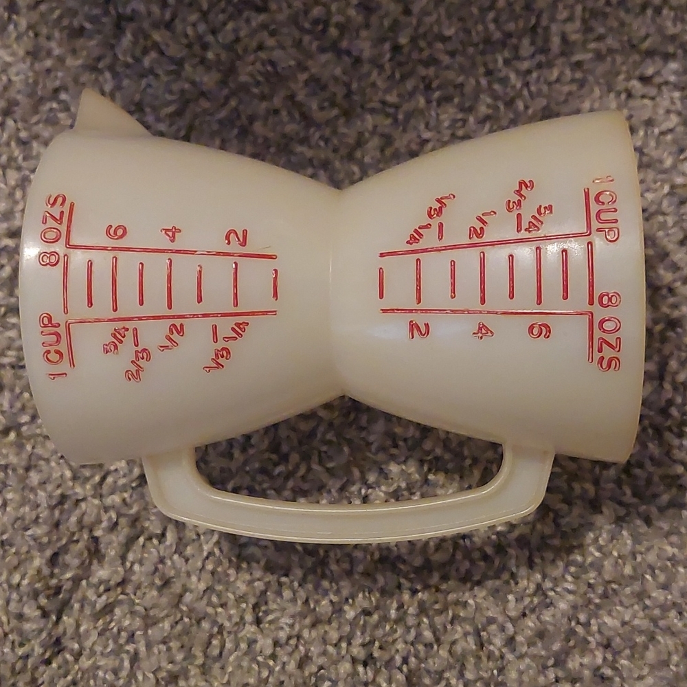 TUPPERWARE DOUBLE SIDED MEASURING CUP WET&DRY 1970s